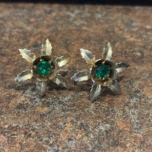 Vintage Elegant Green and Gold Floral Earrings clip on screw back